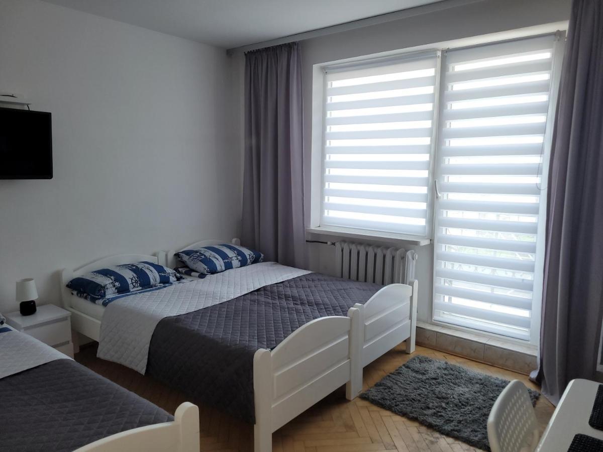 Pokoje Goscinne Galeon W Darlowku Darlowo Bagian luar foto