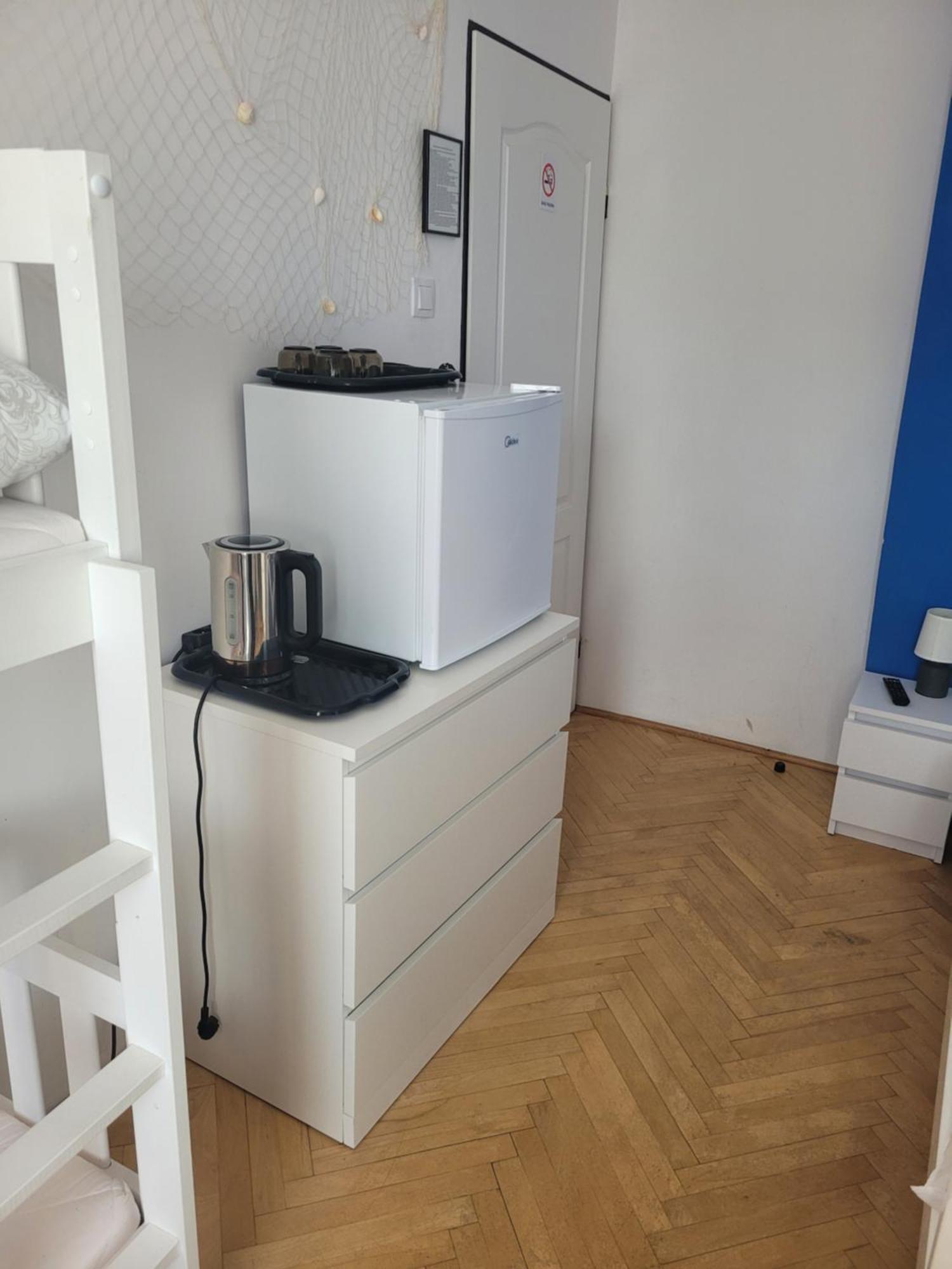 Pokoje Goscinne Galeon W Darlowku Darlowo Bagian luar foto