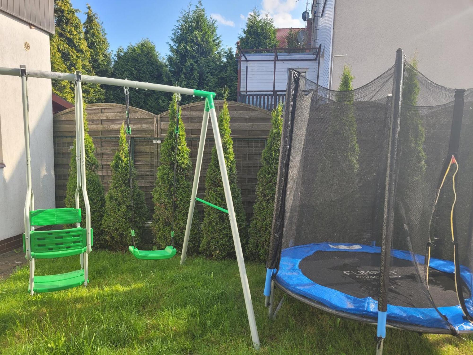 Pokoje Goscinne Galeon W Darlowku Darlowo Bagian luar foto