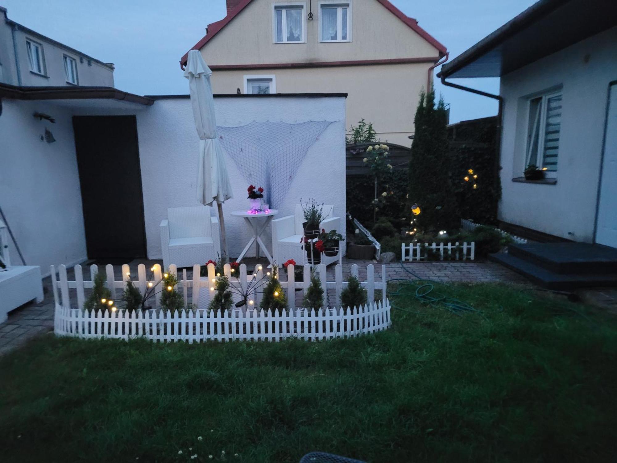 Pokoje Goscinne Galeon W Darlowku Darlowo Bagian luar foto
