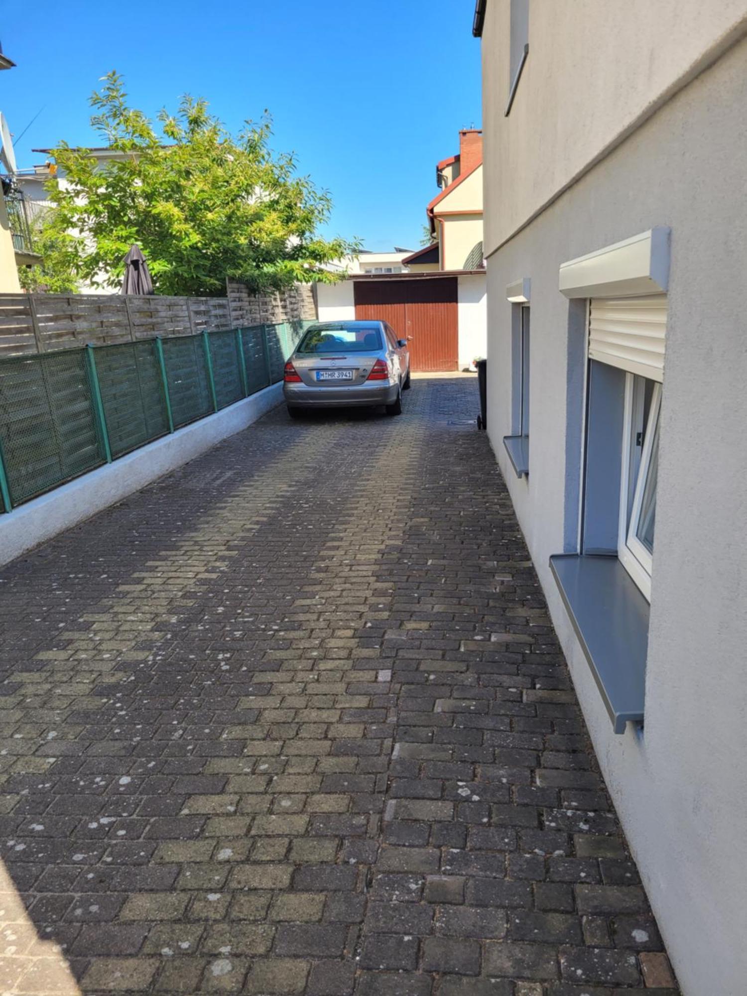 Pokoje Goscinne Galeon W Darlowku Darlowo Bagian luar foto